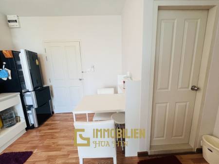 6. Stock / voll möbliert / Balkon