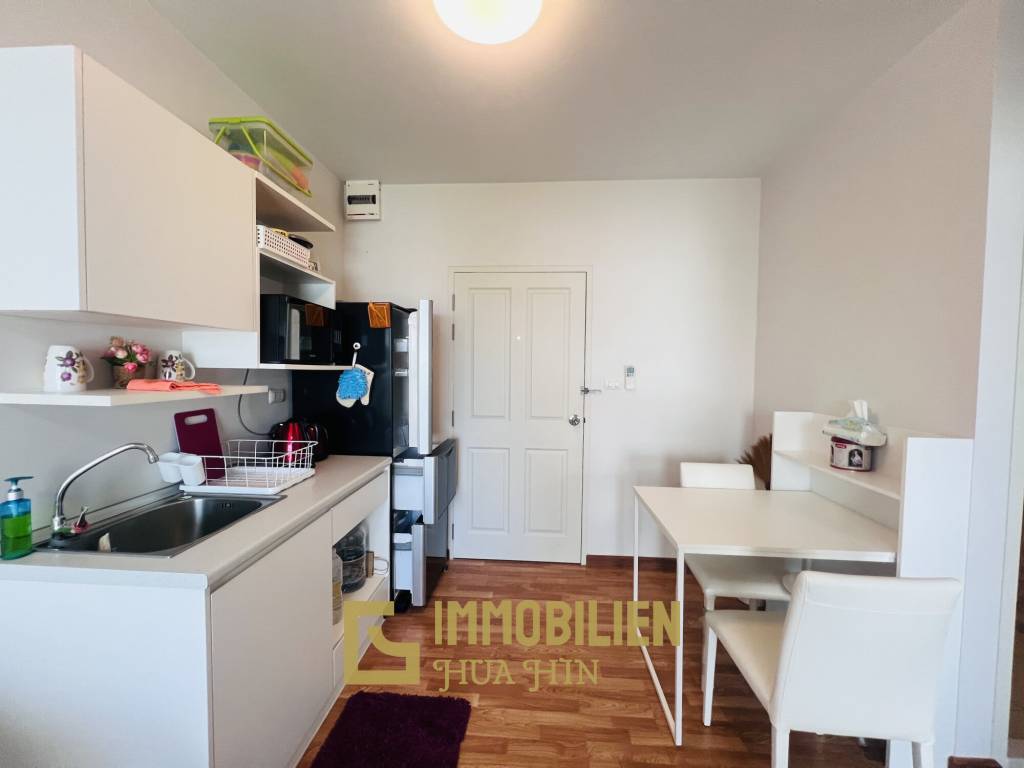 6. Stock / voll möbliert / Balkon