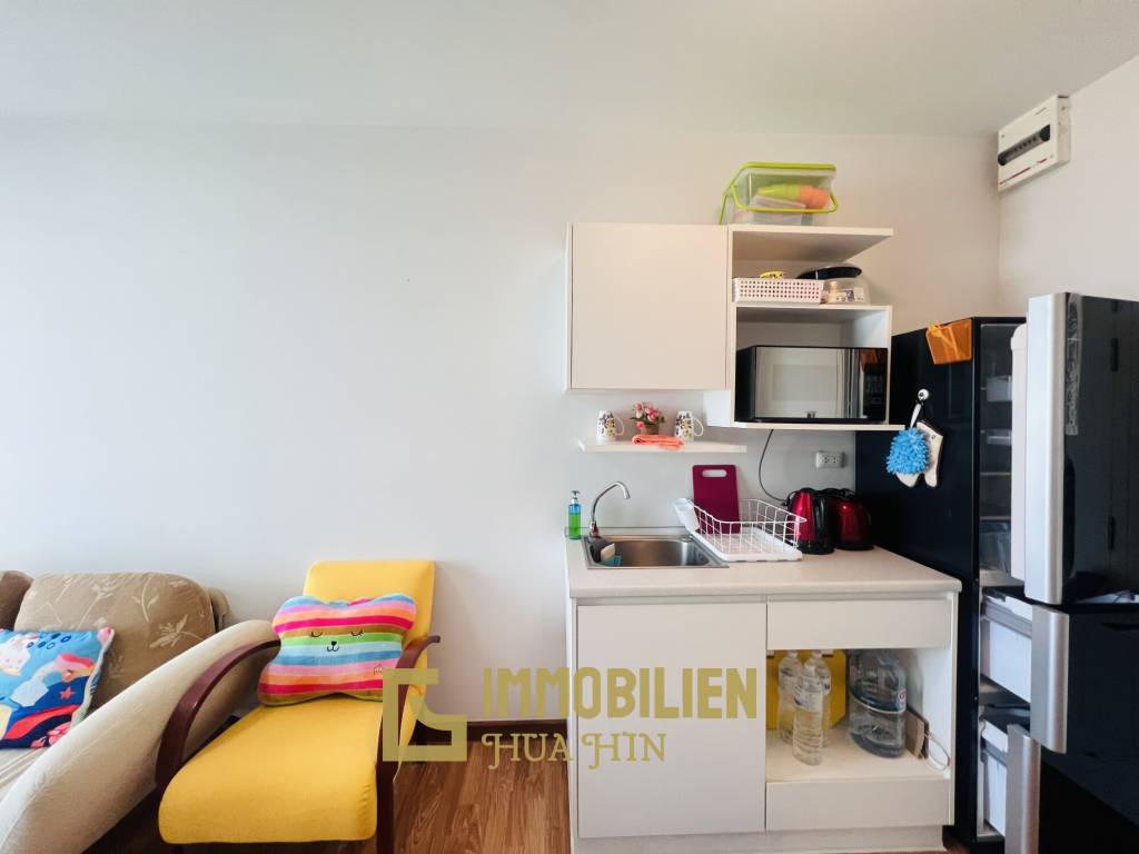 6. Stock / voll möbliert / Balkon