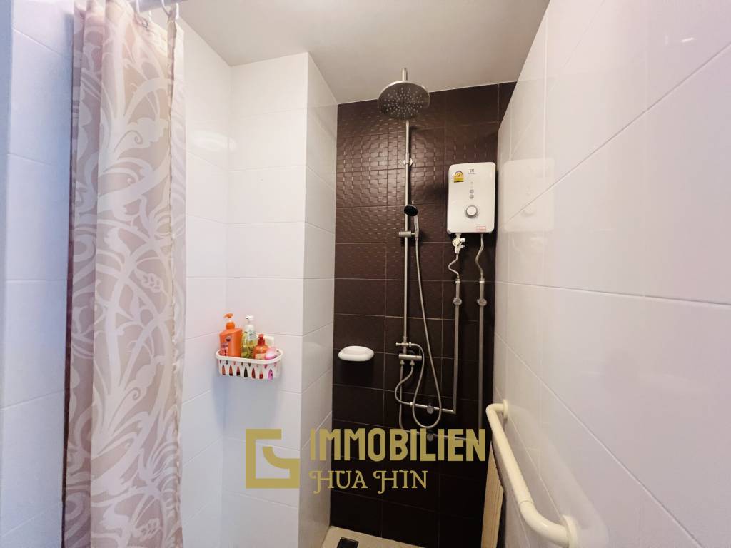 6. Stock / voll möbliert / Balkon