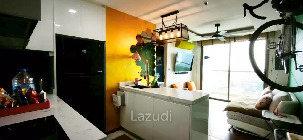 1 Bedroom 1 Bathroom 43 SQ.M. The Peak Towers