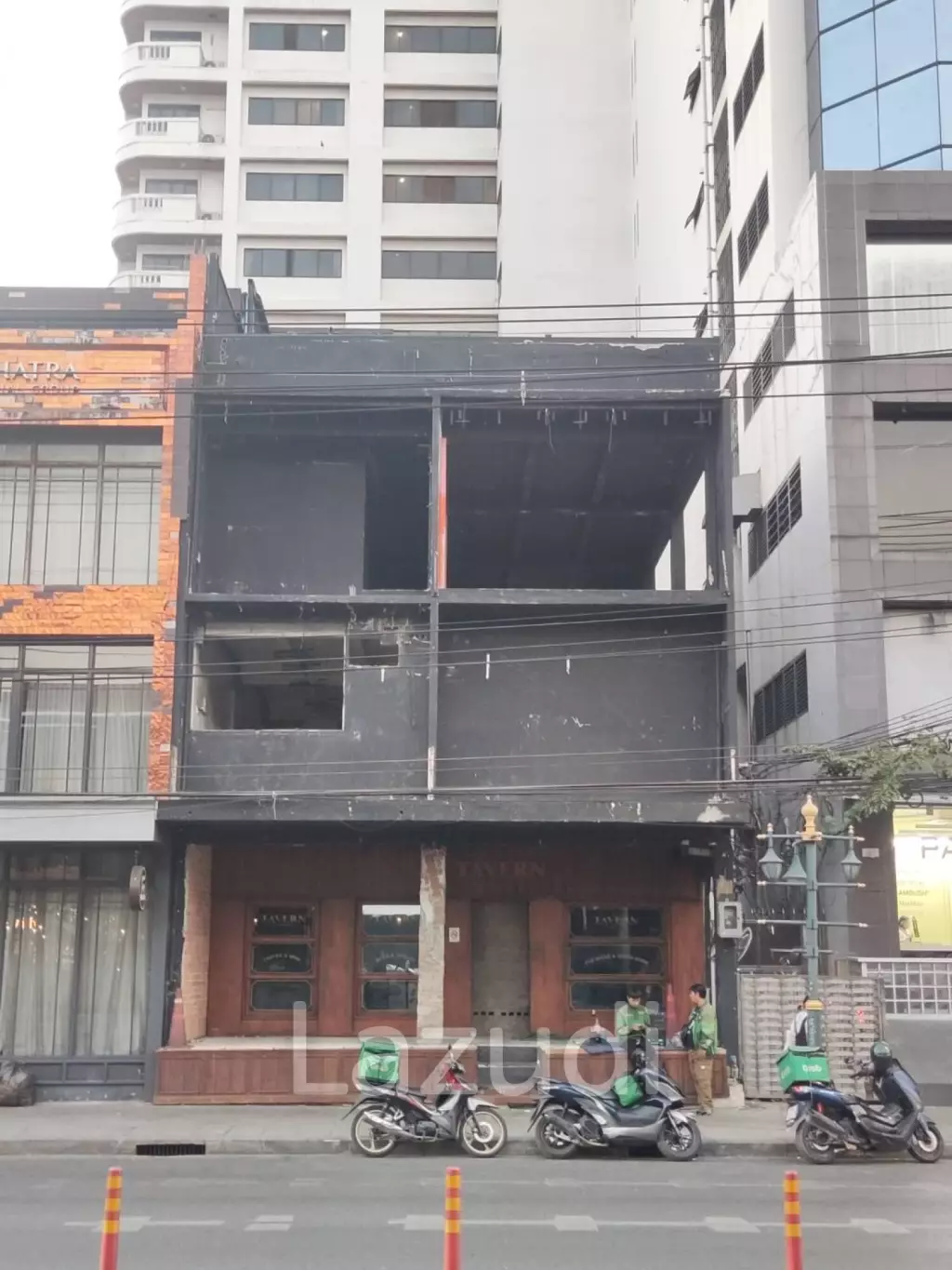 Main Road Thong Lo Bar and Pub Opportunity - Famous Pub