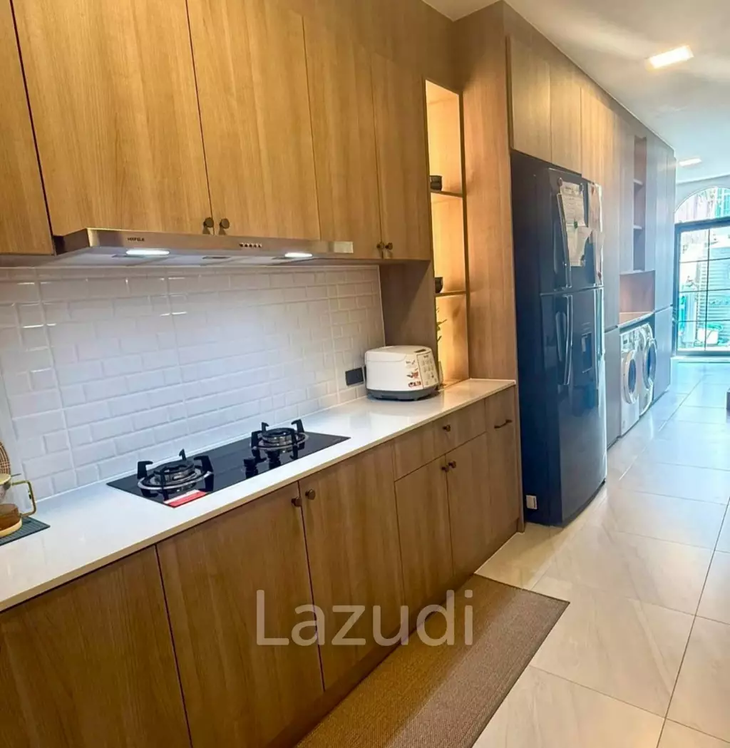 4 Bedroom 4 Bathroom 250 SQ.M. T.W. Garden Hill