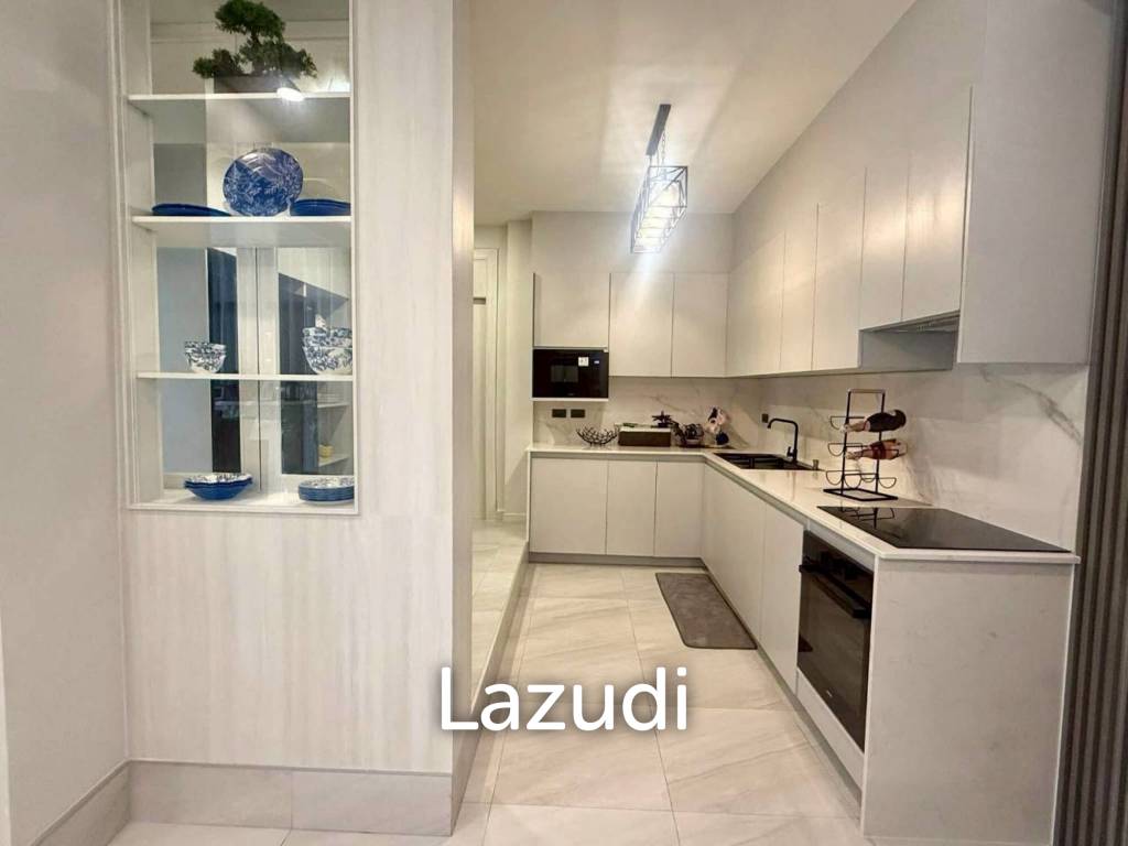 4 Bedroom 4 Bathroom 250 SQ.M. T.W. Garden Hill