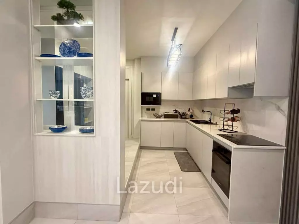 4 Bedroom 4 Bathroom 250 SQ.M. T.W. Garden Hill