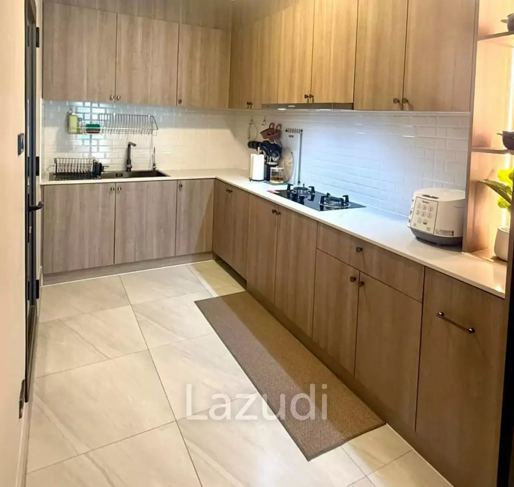 4 Bedroom 4 Bathroom 250 SQ.M. T.W. Garden Hill