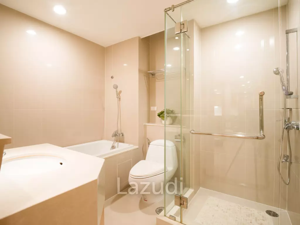 70 sqm 1 Bed Apartment at Baan Bannavan Khlong Tan Nuea