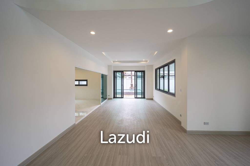 Spacious 5-Bedroom Pool Villa Just 50m to the Beach