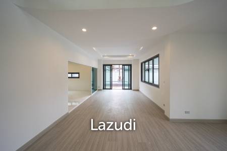 Spacious 5-Bedroom Pool Villa Just 50m to the Beach