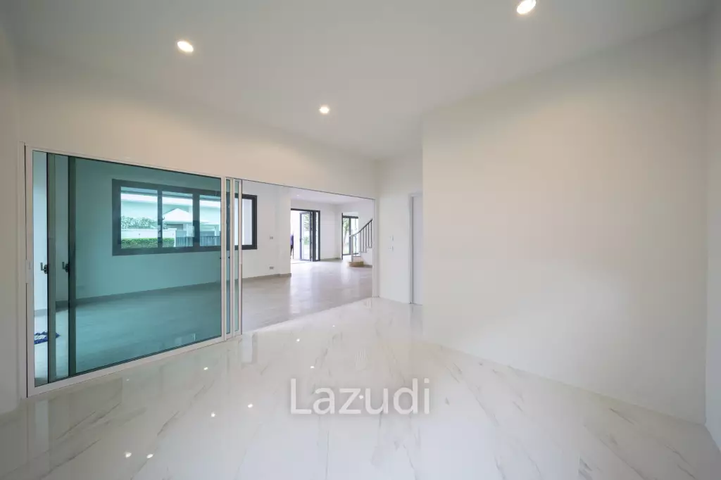 Spacious 5-Bedroom Pool Villa Just 50m to the Beach