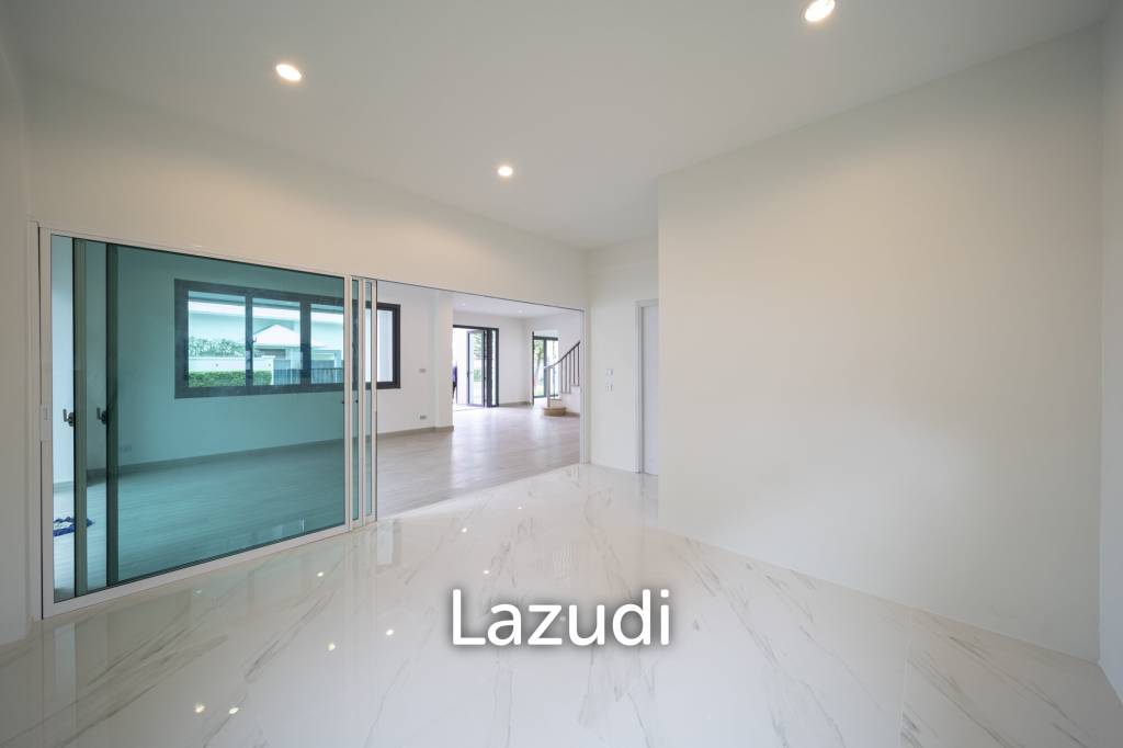 Spacious 5-Bedroom Pool Villa Just 50m to the Beach