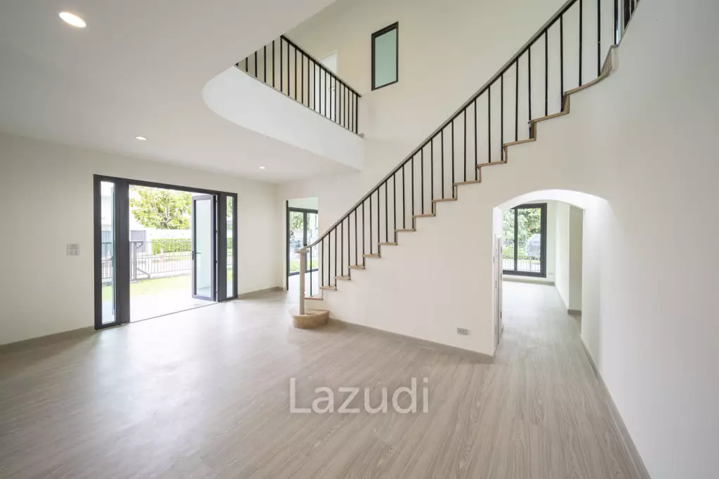 Spacious 5-Bedroom Pool Villa Just 50m to the Beach