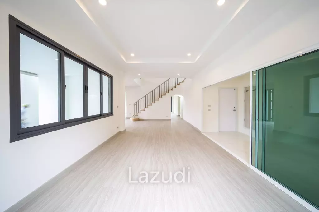 Spacious 5-Bedroom Pool Villa Just 50m to the Beach