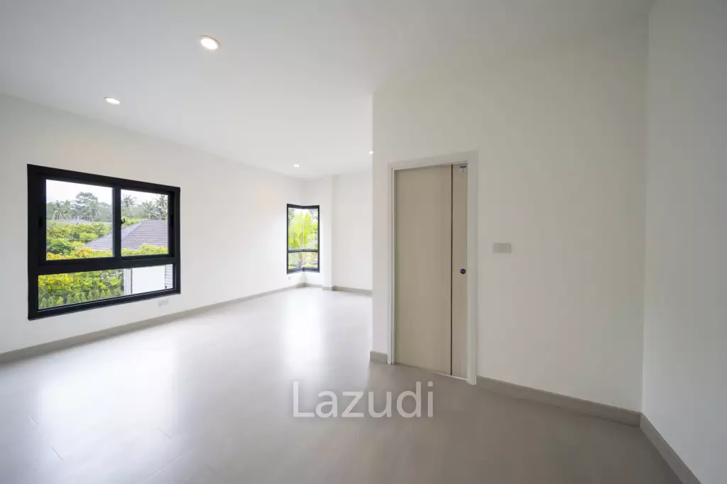 Spacious 4-Bedroom Pool Villa Just 50m to the Beach