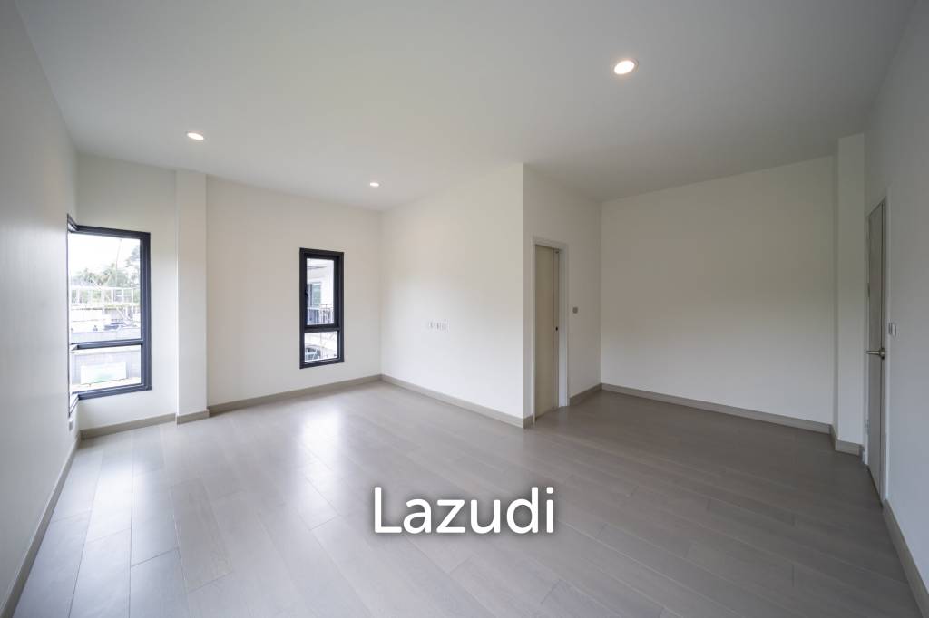 Spacious 4-Bedroom Pool Villa Just 50m to the Beach