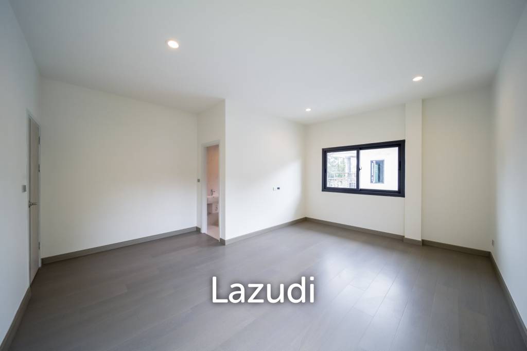 Spacious 4-Bedroom Pool Villa Just 50m to the Beach