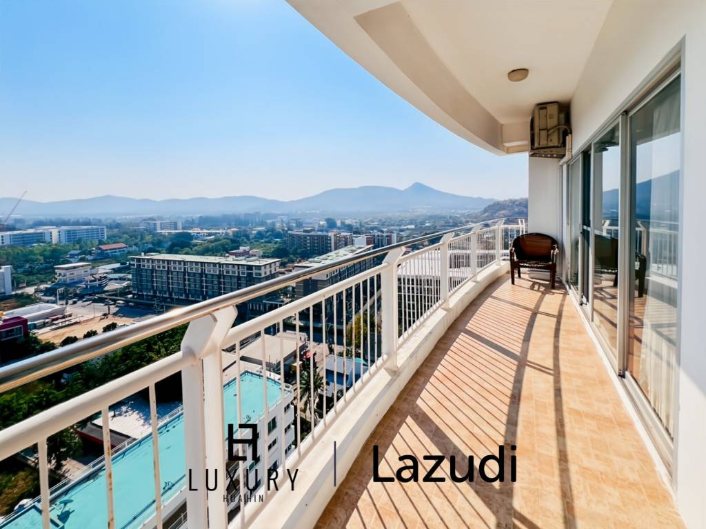 Sea View 2-Bedroom Condo on High Floor at Jamjuree Condo