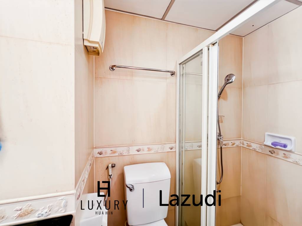 Sea View 2-Bedroom Condo on High Floor at Jamjuree Condo