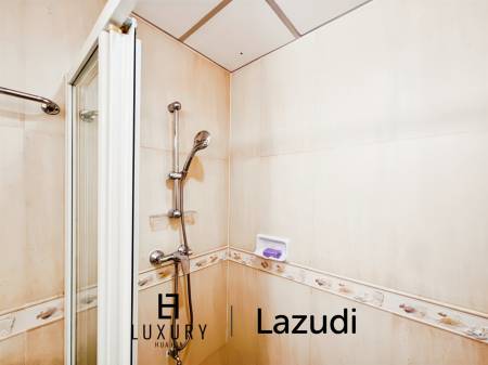 Sea View 2-Bedroom Condo on High Floor at Jamjuree Condo