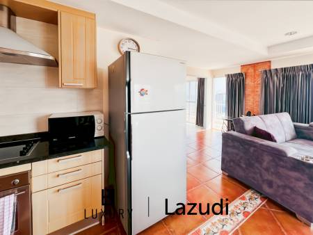 Sea View 2-Bedroom Condo on High Floor at Jamjuree Condo