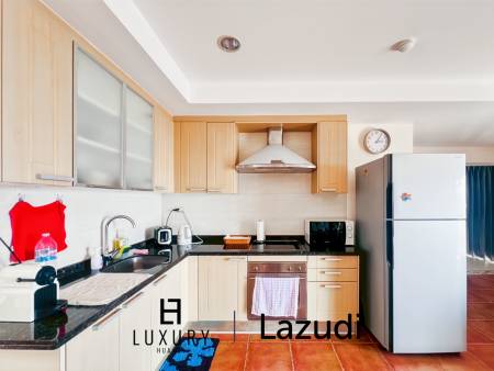 Sea View 2-Bedroom Condo on High Floor at Jamjuree Condo