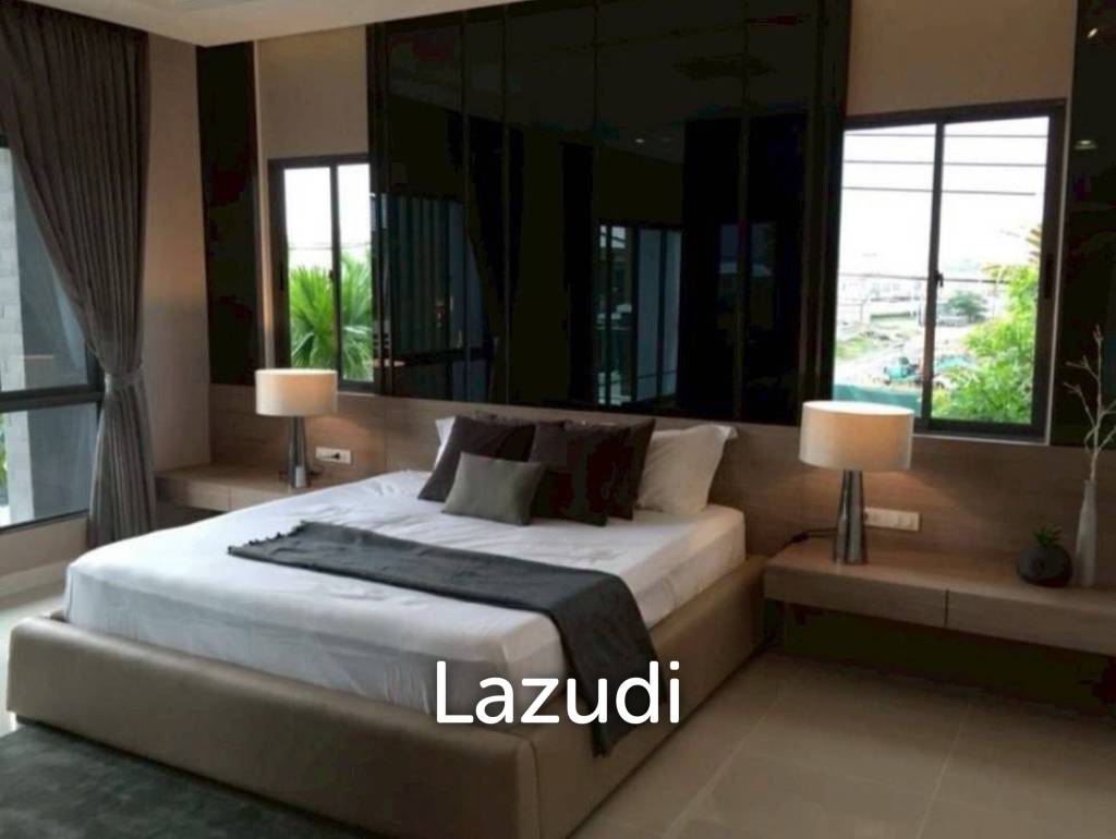 540 sqm Solar-Powered 6-Bed Home in Suan Luang Bangkok