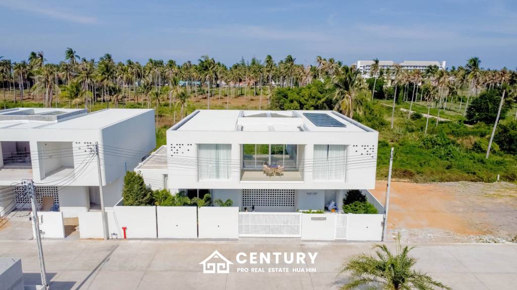 368 Kvm 4 Seng 5 Bad Villa for Salg