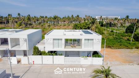 368 Kvm 4 Seng 5 Bad Villa for Salg