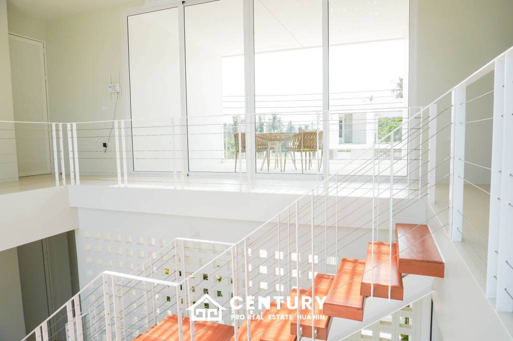 368 Kvm 4 Seng 5 Bad Villa for Salg