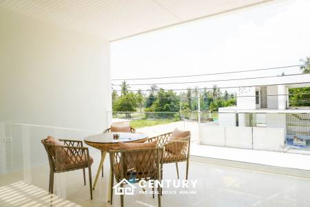 368 Kvm 4 Seng 5 Bad Villa for Salg