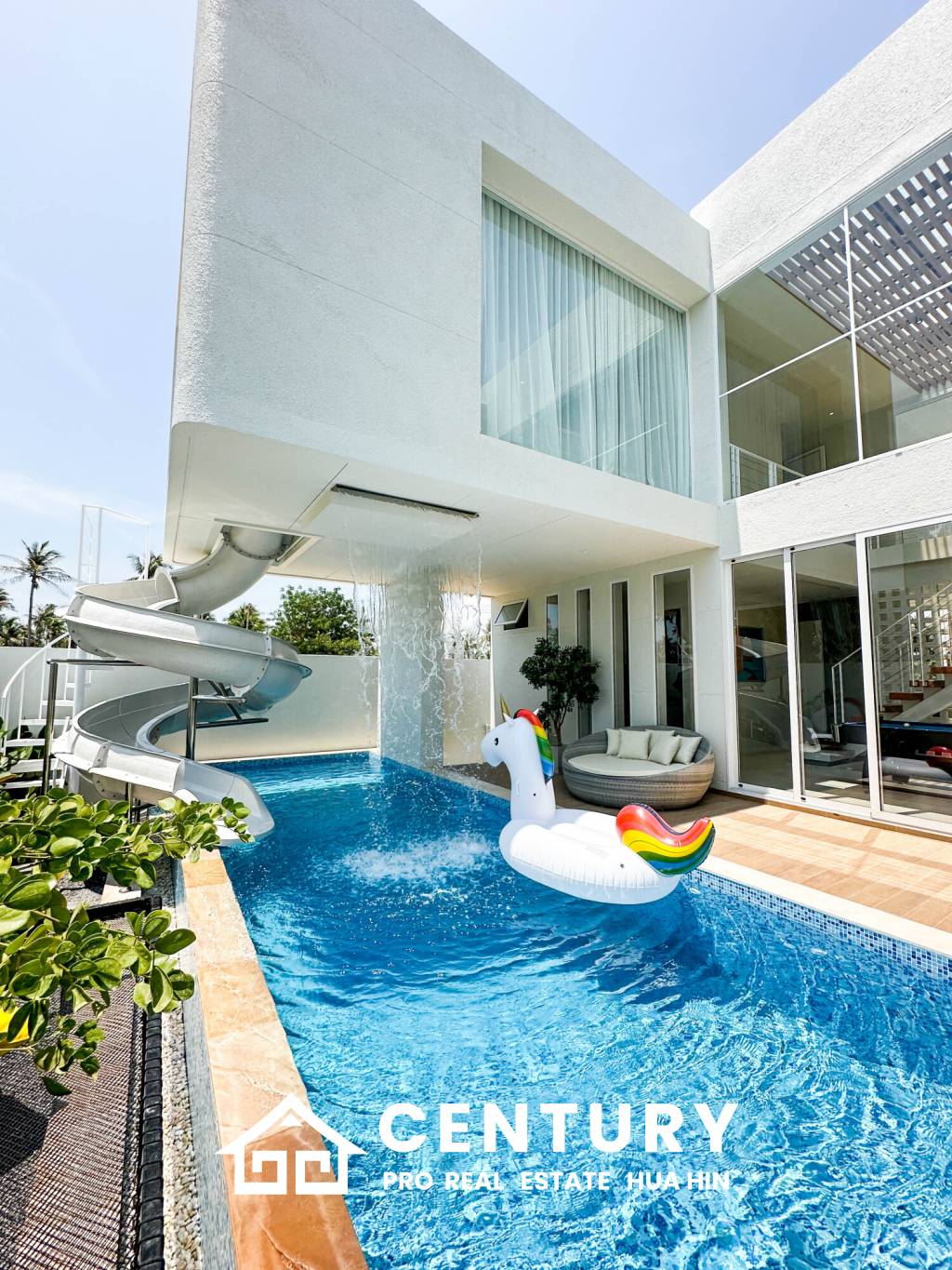 368 Kvm 4 Seng 5 Bad Villa for Salg