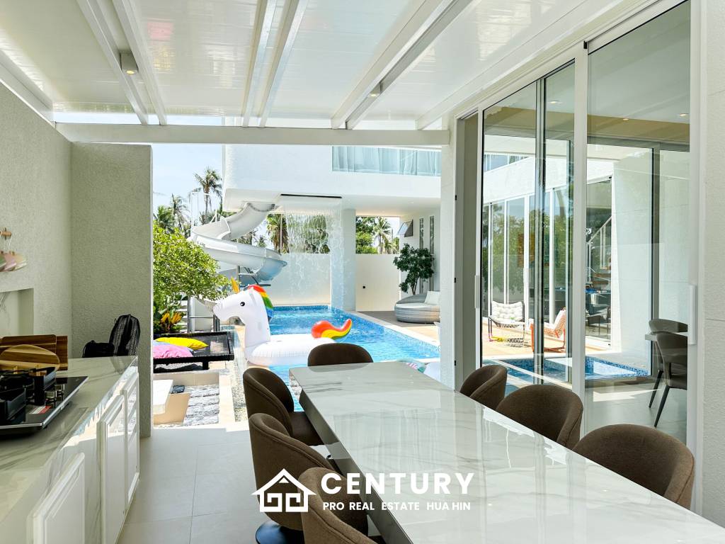 368 Kvm 4 Seng 5 Bad Villa for Salg