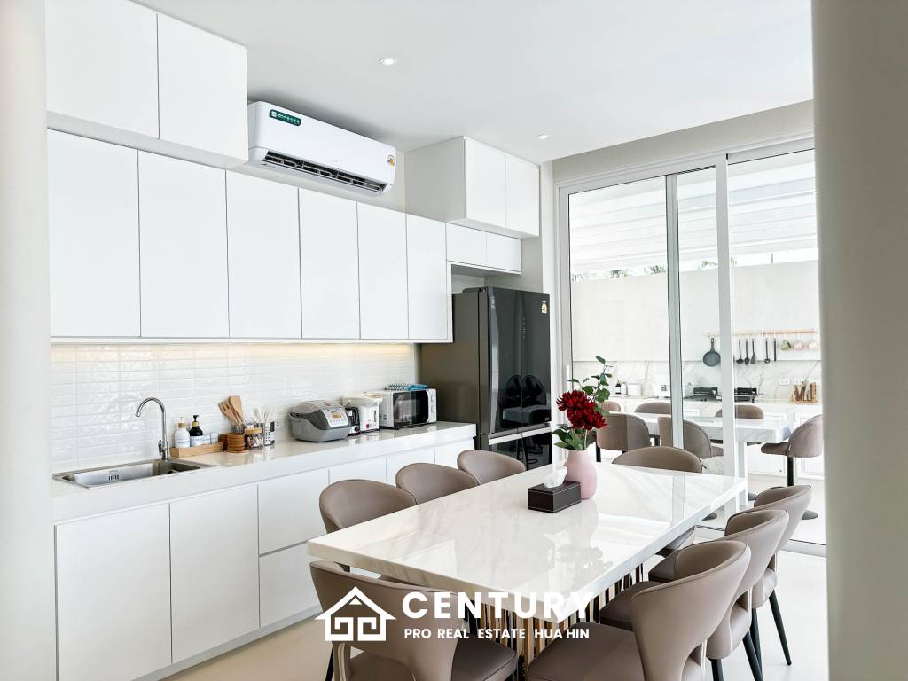 368 Kvm 4 Seng 5 Bad Villa for Salg