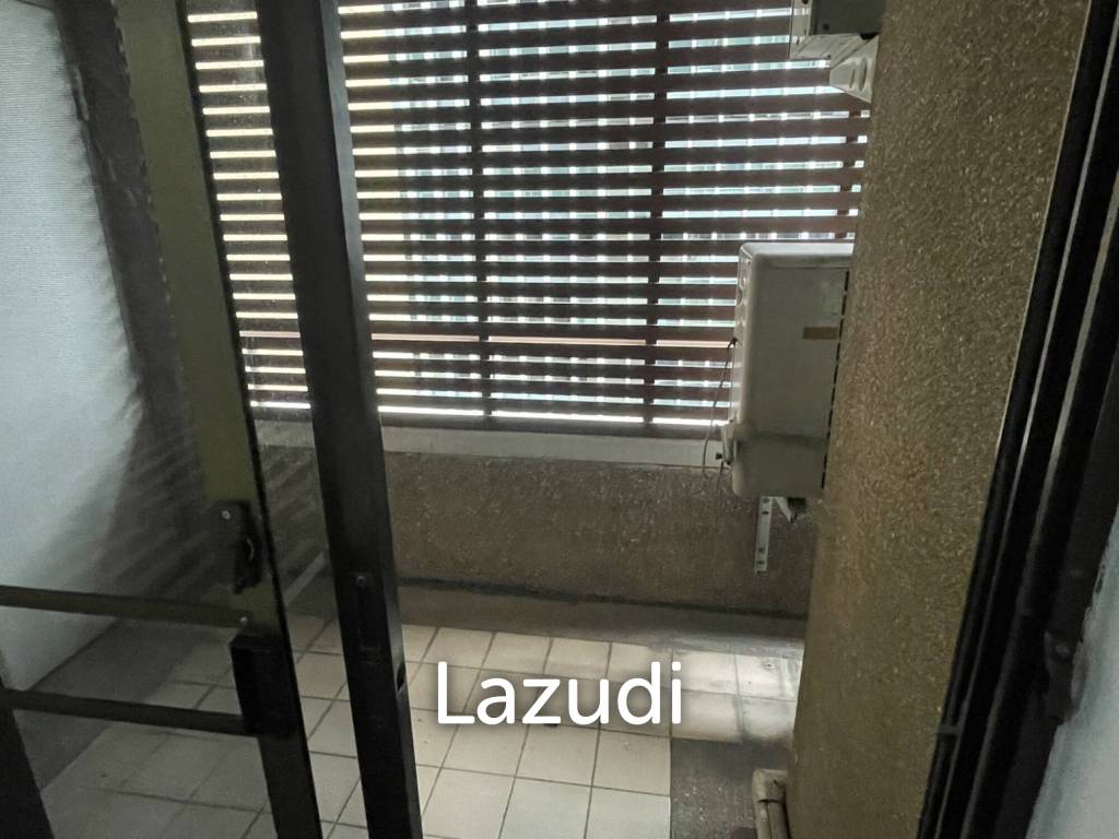 78 sqm 1 Bedroom Condo on 16th Floor at Asoke Tower Bangkok