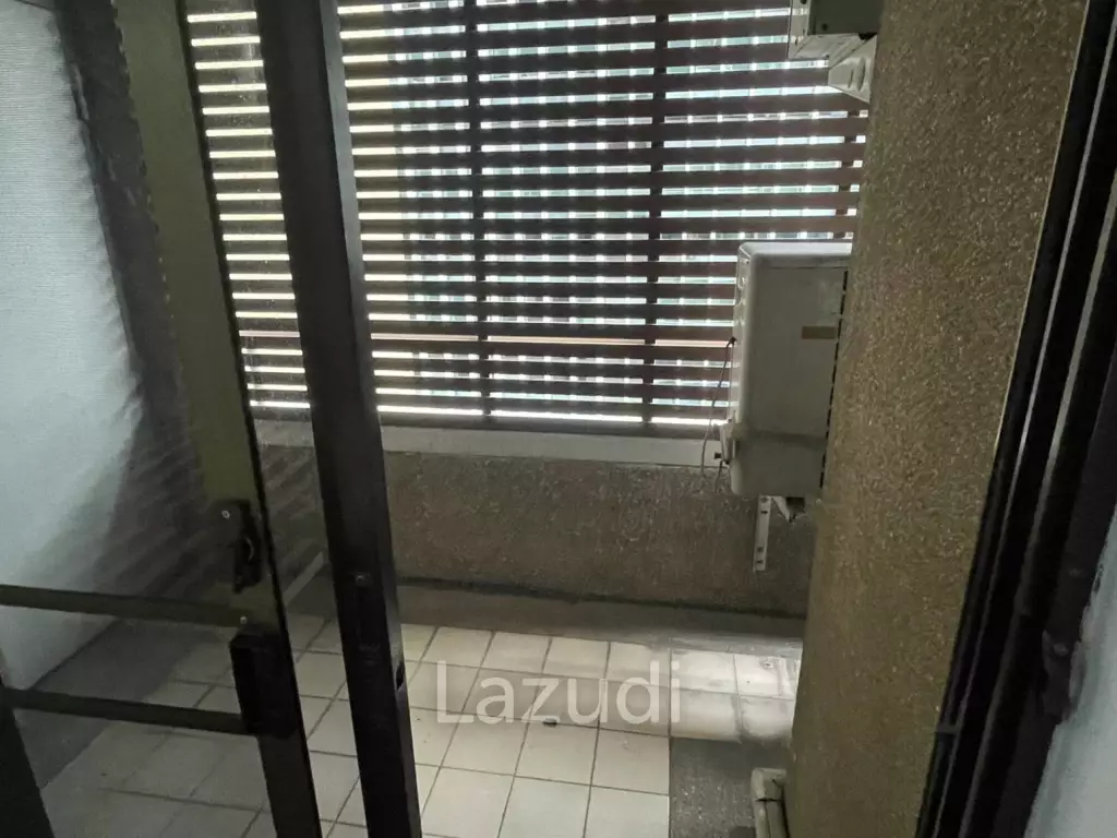 78 sqm 1 Bedroom Condo on 16th Floor at Asoke Tower Bangkok