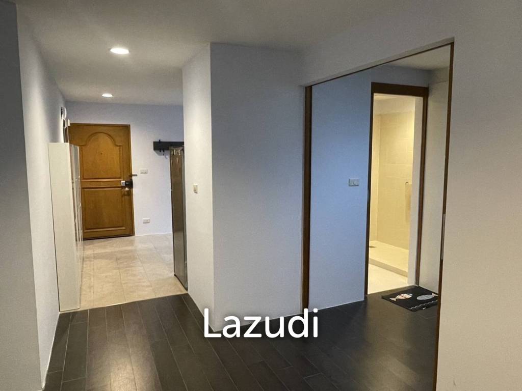 78 sqm 1 Bedroom Condo on 16th Floor at Asoke Tower Bangkok