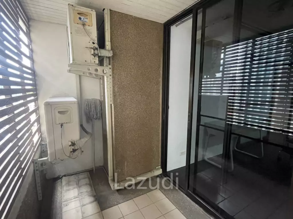 78 sqm 1 Bedroom Condo on 16th Floor at Asoke Tower Bangkok