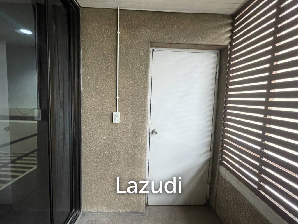 78 sqm 1 Bedroom Condo on 16th Floor at Asoke Tower Bangkok