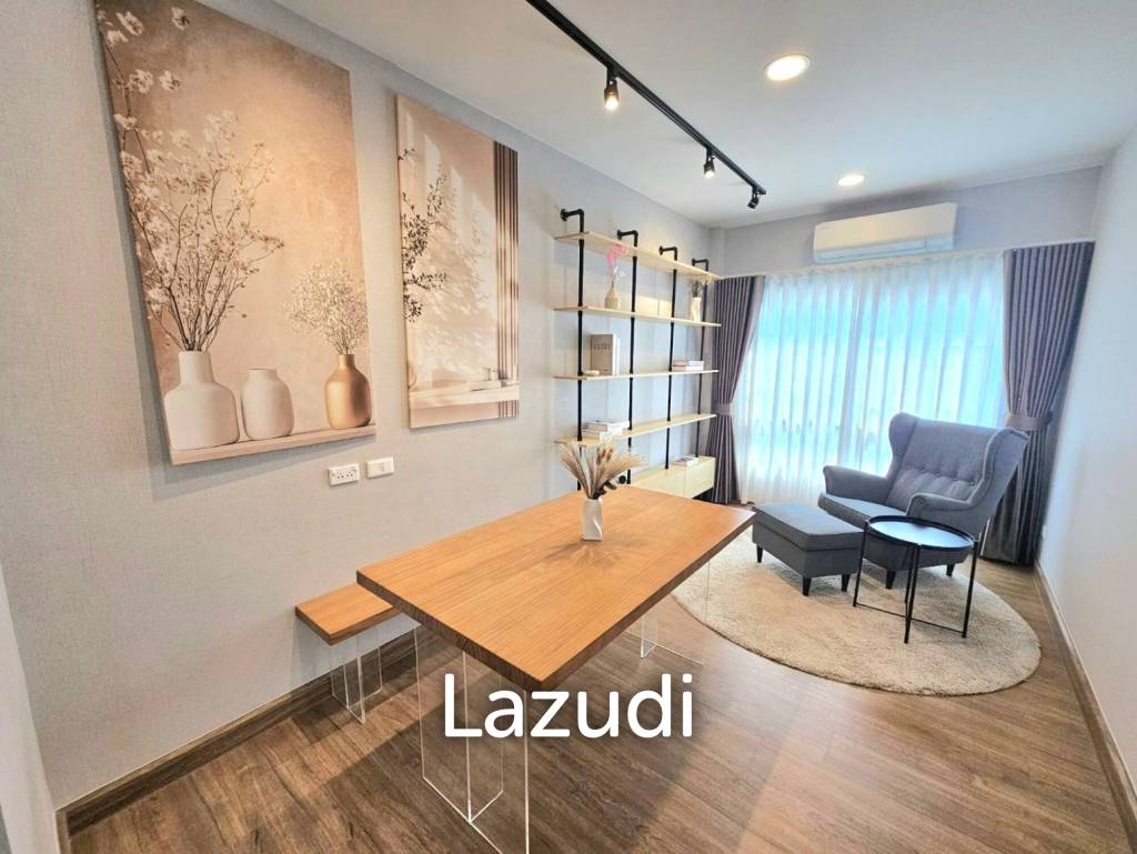 Modern 300 sqm 4-Bed Detached House in Centro Bangna