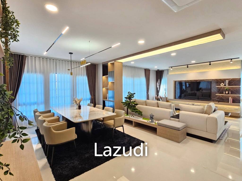 Modern 300 sqm 4-Bed Detached House in Centro Bangna