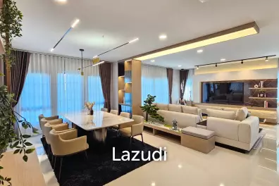 Modern 300 sqm 4-Bed Detached House in Centro Bangna