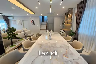 Modern 300 sqm 4-Bed Detached House in Centro Bangna