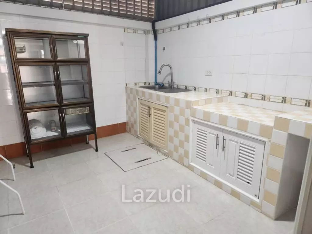 Charming townhouse in quiet area next to beach