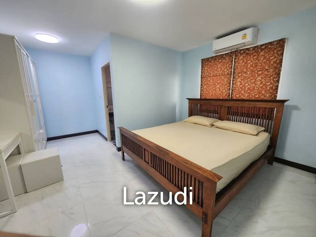 Charming townhouse in quiet area next to beach
