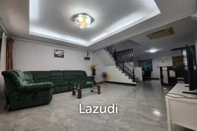 Charming townhouse in quiet area next to beach