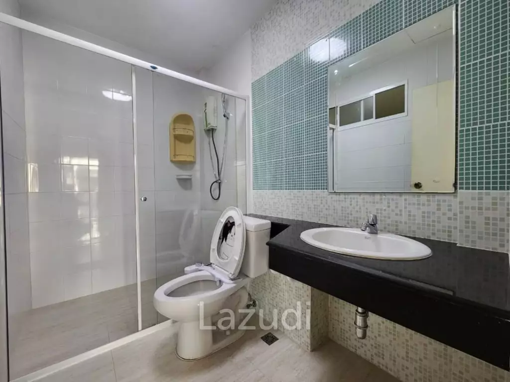 Charming townhouse in quiet area next to beach