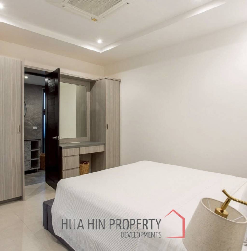 MALI HUA HIN  : 4 bed luxury pool villa