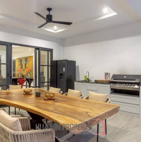 MALI HUA HIN  : 4 bed luxury pool villa