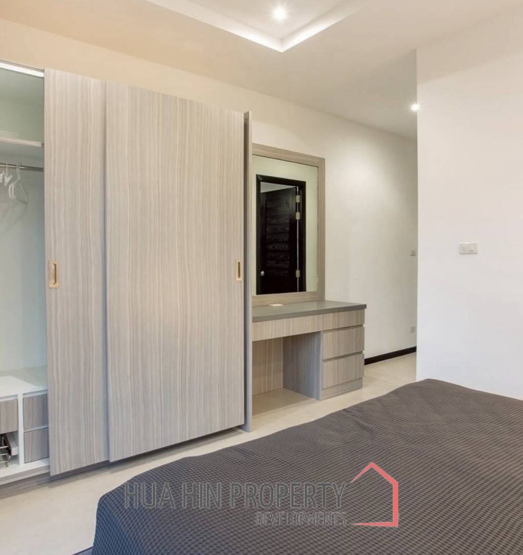 MALI HUA HIN  : 4 bed luxury pool villa