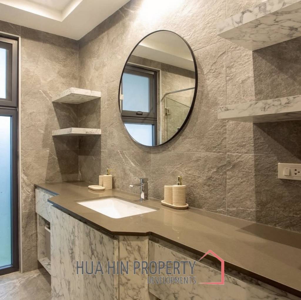 MALI HUA HIN  : 4 bed luxury pool villa